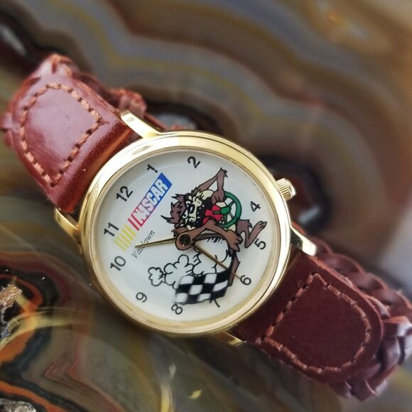 Warner Brothers NASCAR TAZ Tasmanian Devil Watch - Picture 1 of 6